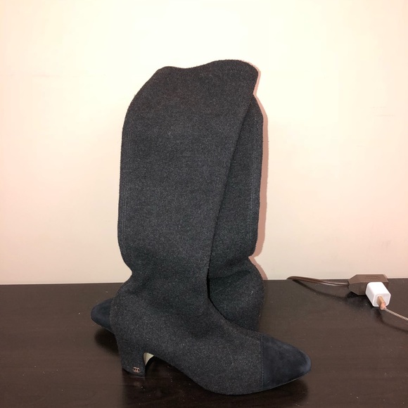 Chanel wool gray boot with heel - Picture 1 of 4